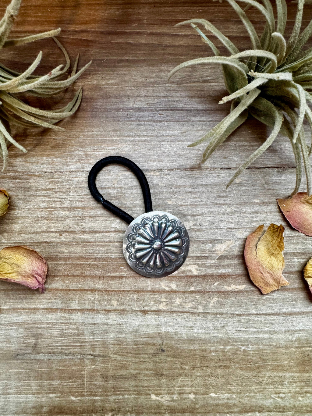 The Concho Hair Tie